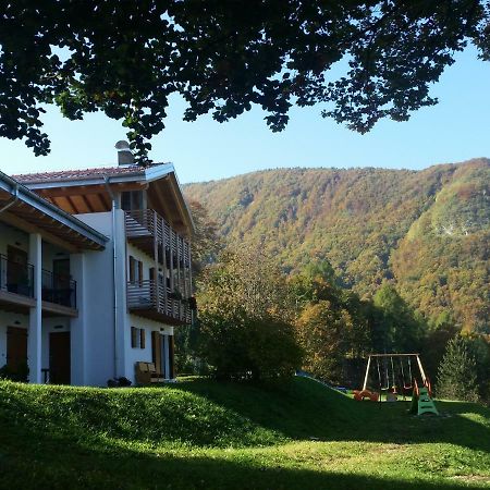 Hotel Garnì Fobbie Brentonico Exterior foto